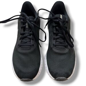 Nike Revolution 5 Black Running Shoes Women’s 8 Athleisure